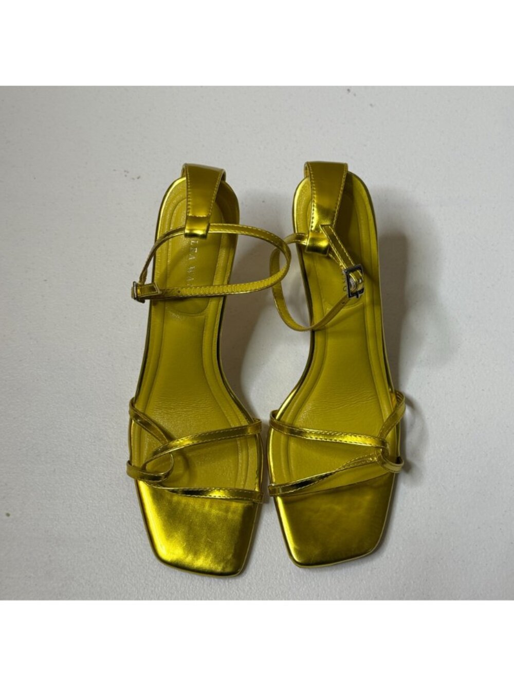 Azalea Wang Gold Metallic Strappy Heels Womens 9 Square Toe Ankle Strap - Picture 3 of 9